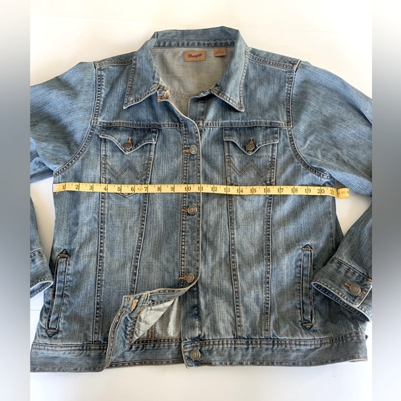 Wrangler Women’s Classic Denim Trucker Jacket - Size XL_Good Shape - Picture 8 of 12